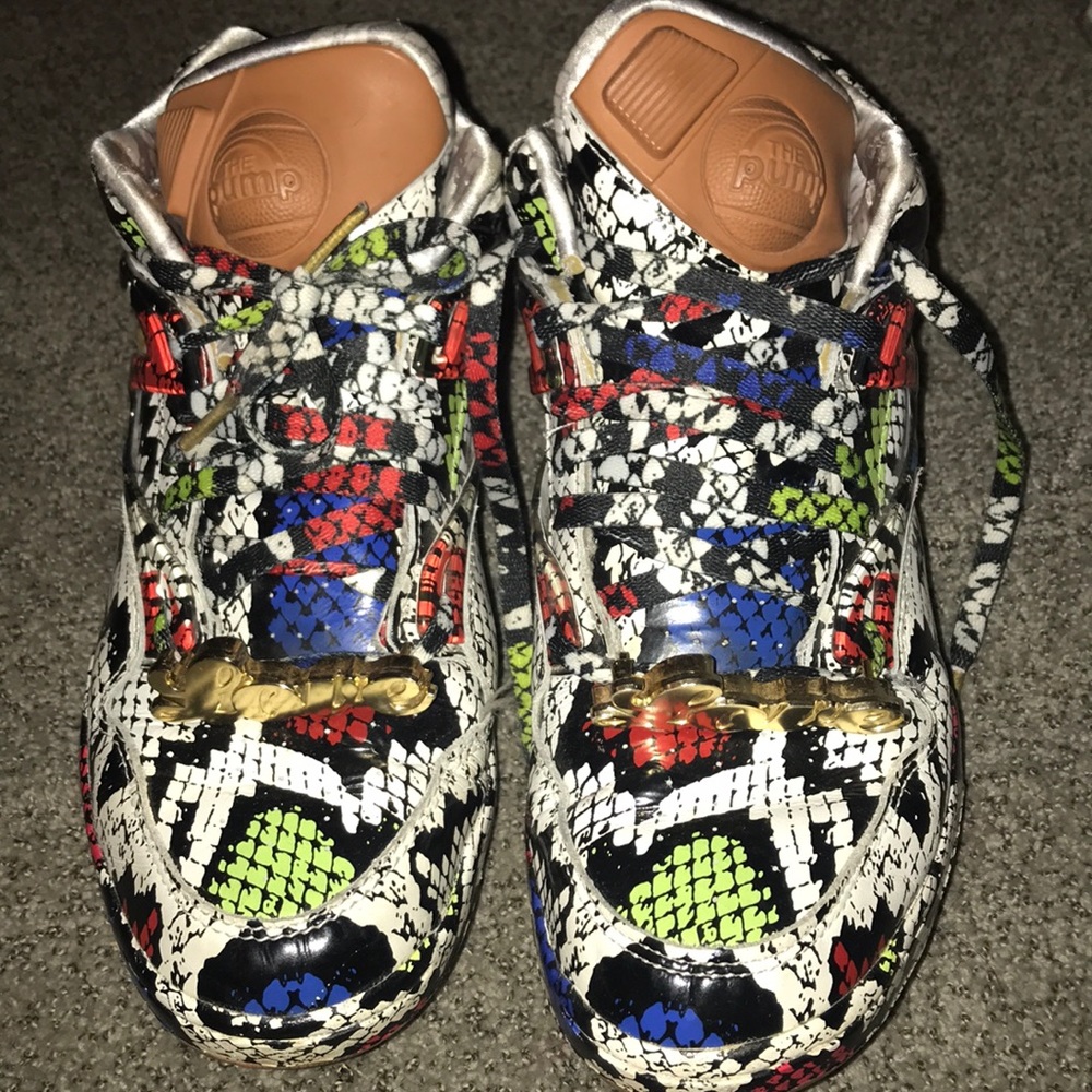 Sneakers